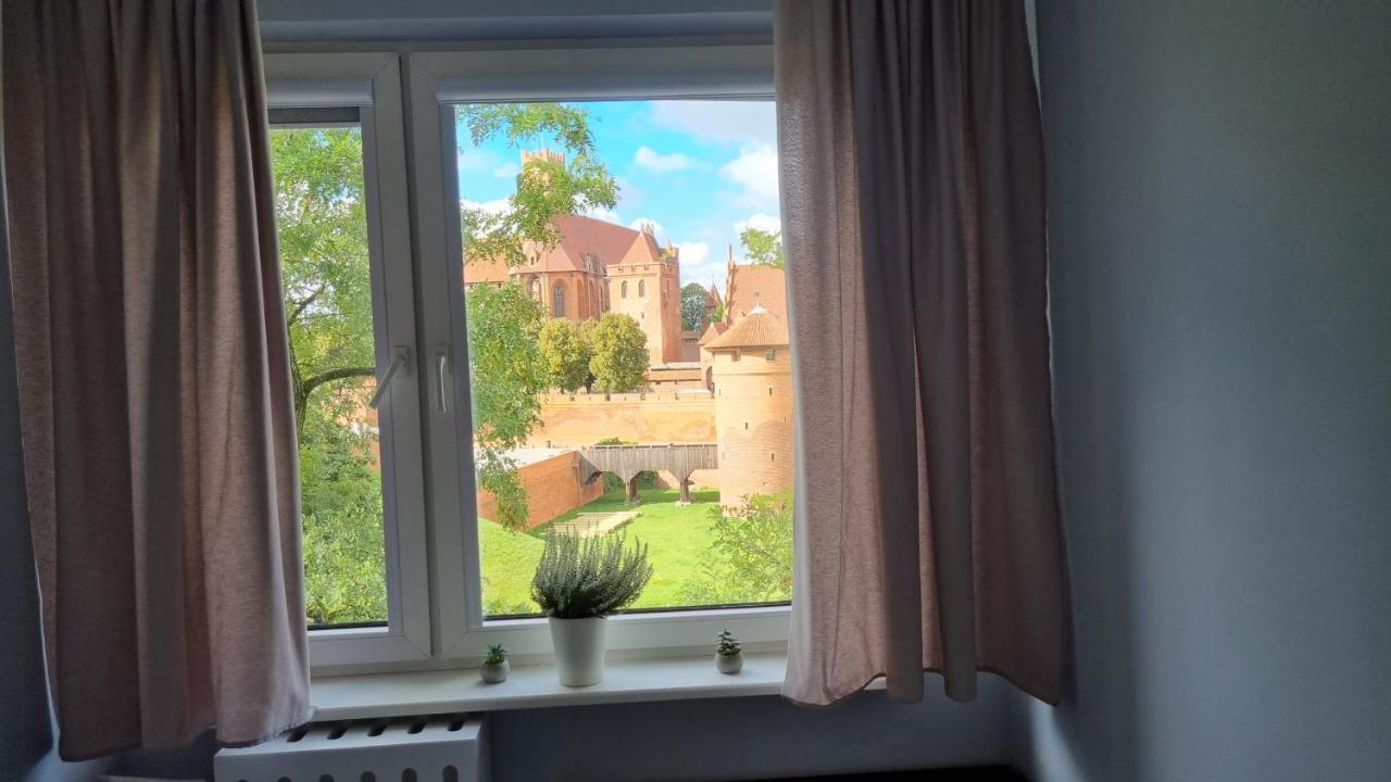 Apartament Okno Na Zamek Малборк Екстериор снимка